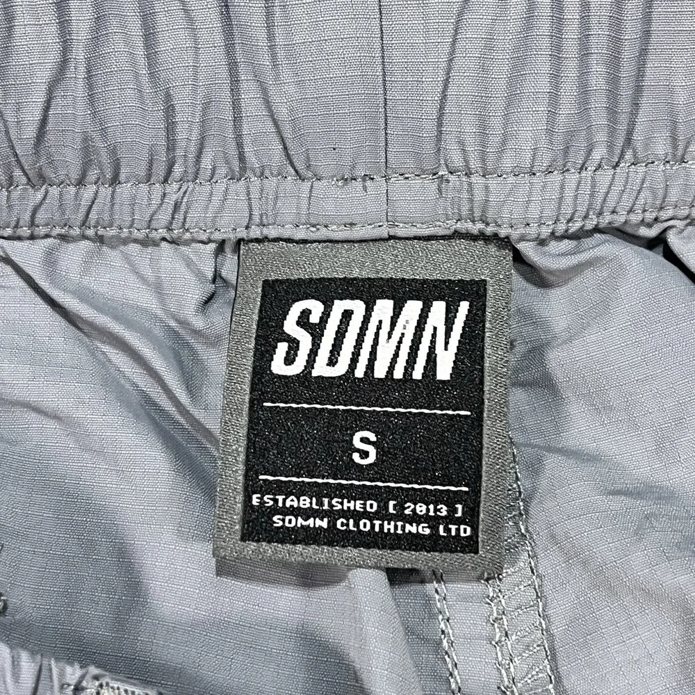 Sidemen Clothing‎ SDMN Cargo Shorts Small Football Performance Grey YouTube Gear